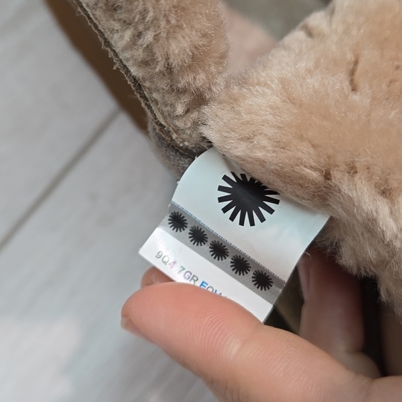 Ugg Australia Women Cozy Tan Suede Shearling Boots Sz 6 - Picture 12 of 13